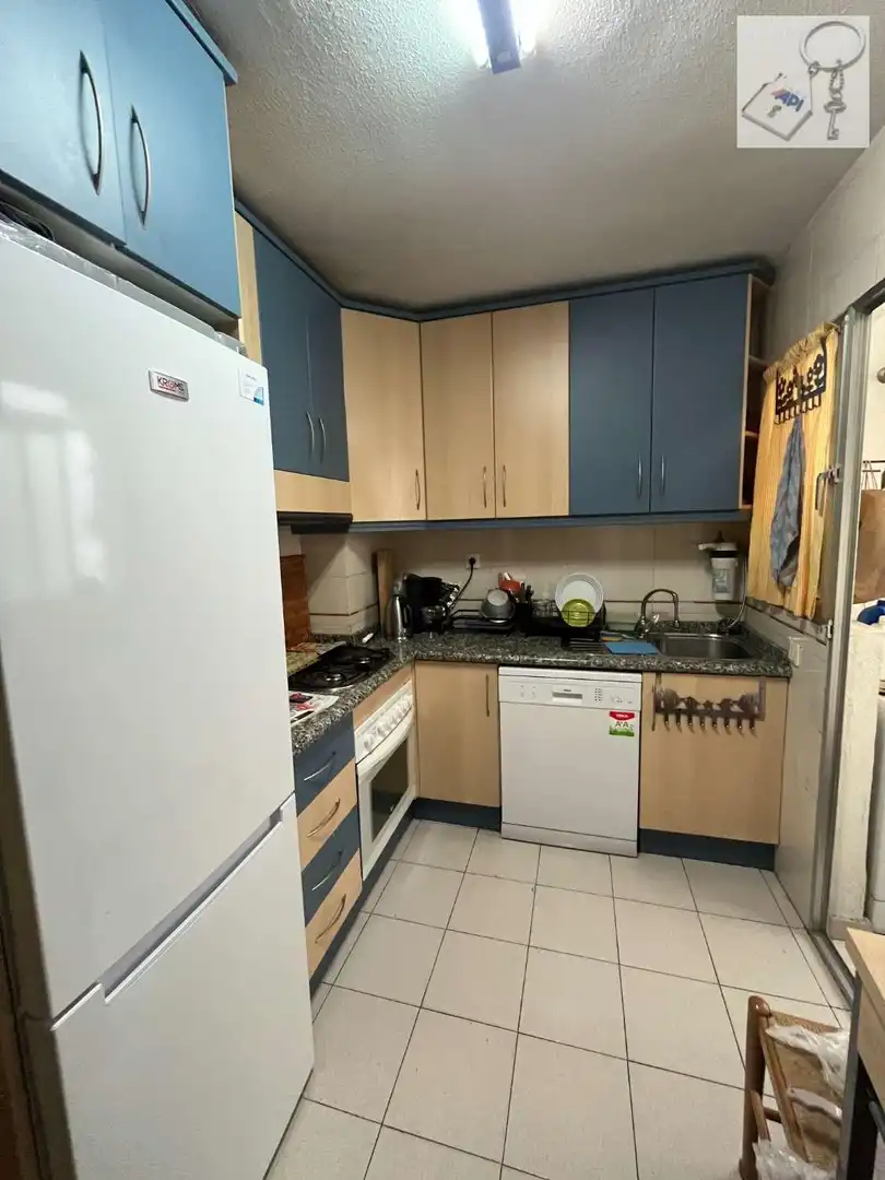 Cuina de Apartament en venda en Torrevieja amb Aire condicionat, Terrassa i Moblat