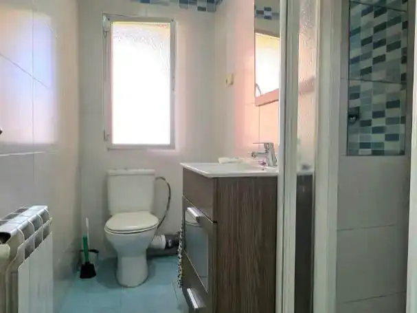 Bany de Pis en venda en Madrid amb Aire condicionat i Balcó