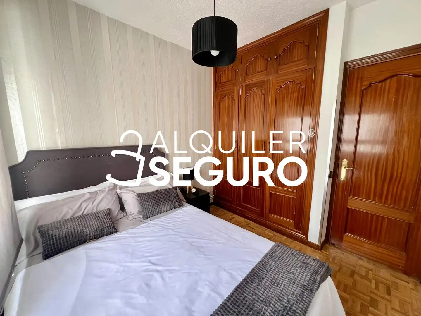 Schlafzimmer von Wohnung zur Miete in Madrid mit Klimaanlage, Heizung und Terrasse