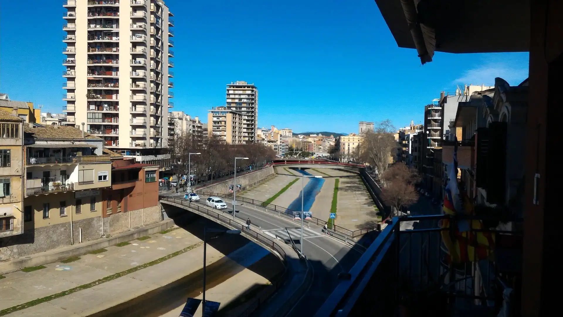 Vista exterior de Pis en venda en Girona amb Aire condicionat, Calefacció i Balcó