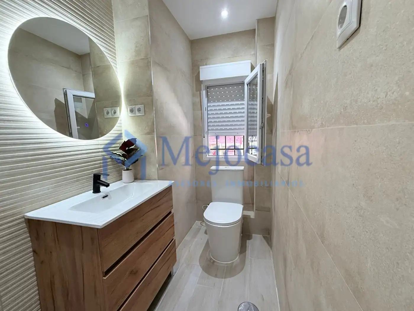 Baño de Piso en venta en Madrid con Aire acondicionado, Calefacción y Amueblado