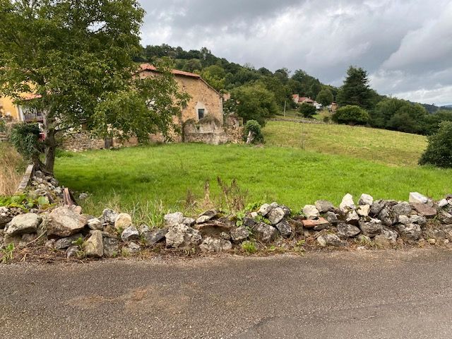 Casa o xalet en venda en Los Corrales de Buelna  amb Moblat
