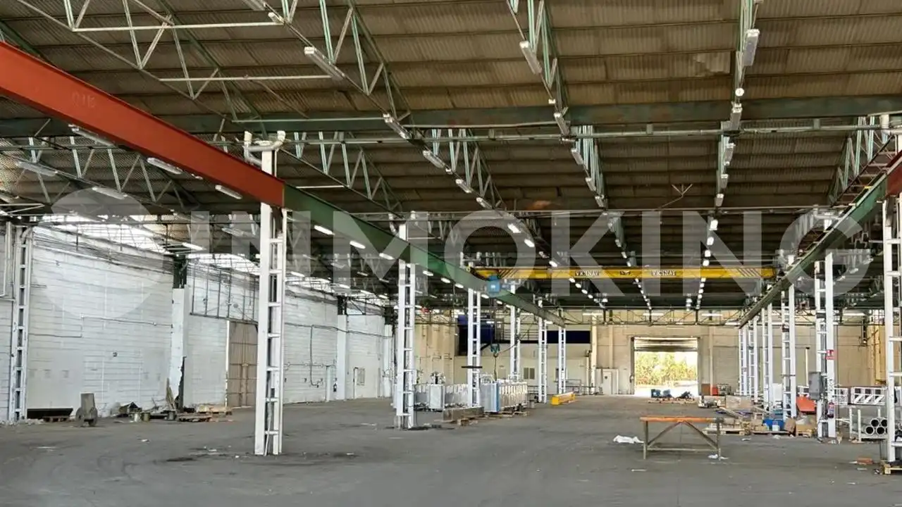 Nave industrial en alquiler en Reyes Católicos, imagen 4
