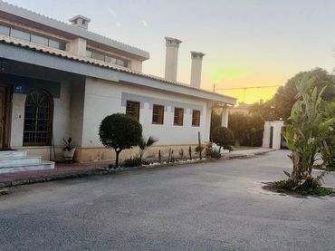 Xalet amb balcó en venda a La Algoda - Matola - Llano de San José