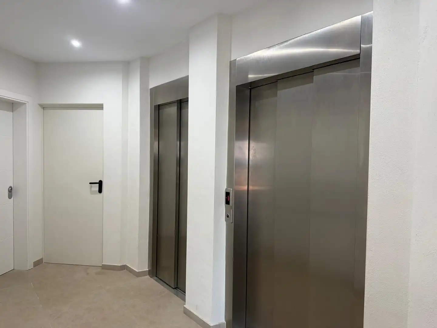 Apartamento con piscina en venta en Calle Alemania 3, imagen 30