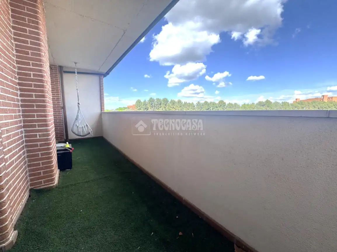 Terrace of Detached homes for sale in Alcalá de Henares  with Air Conditioner, Terrace and Community pool
