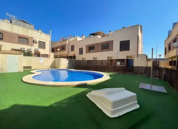 Piscina de Dúplex en venda en San Isidro amb Aire condicionat, Terrassa i Traster