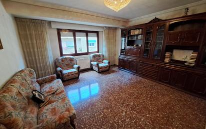Living room of Flat for sale in  Zaragoza Capital  with Terrace and Balcony
