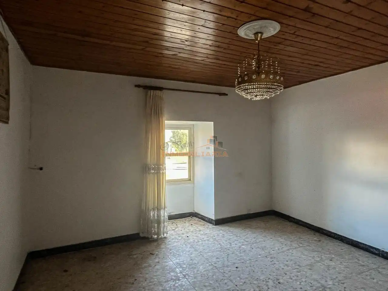 Houses for sale in A Capela