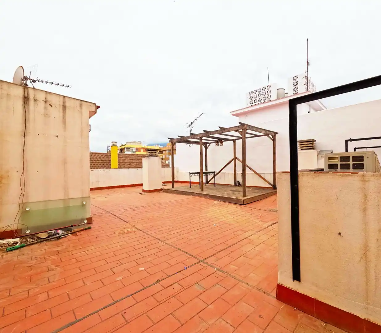 Wohnung mit Terrasse zum Verkauf in Playa de los Boliches