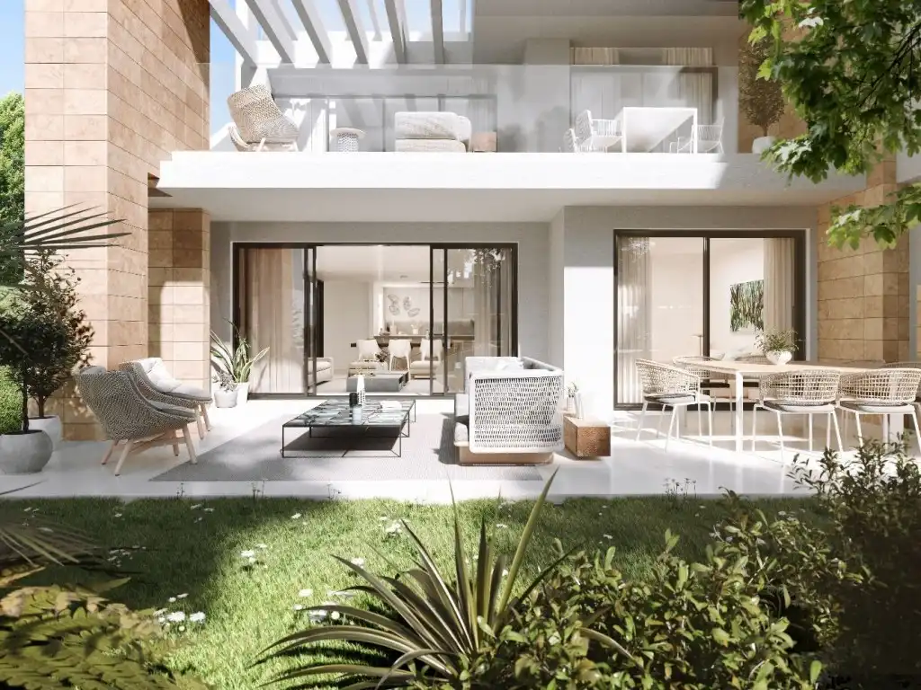 Apartamento con piscina en venta en Estepona Pueblo, imagen 2