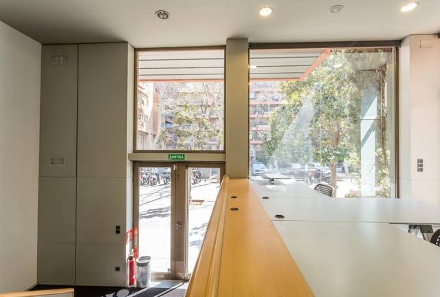 Oficina en Alquiler en  Plaça Eguilaz en Les Tres Torres