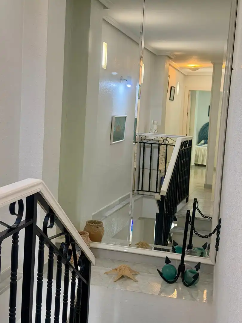 Wohnung zum Verkauf in Águilas mit Terrasse, Abstellraum und Möbliert