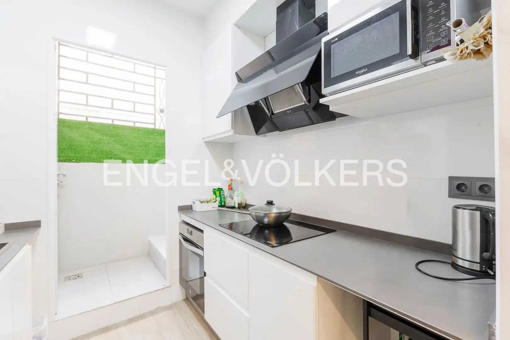 Cuina de Casa o xalet en venda en Barcelona amb Aire condicionat, Calefacció i Terrassa