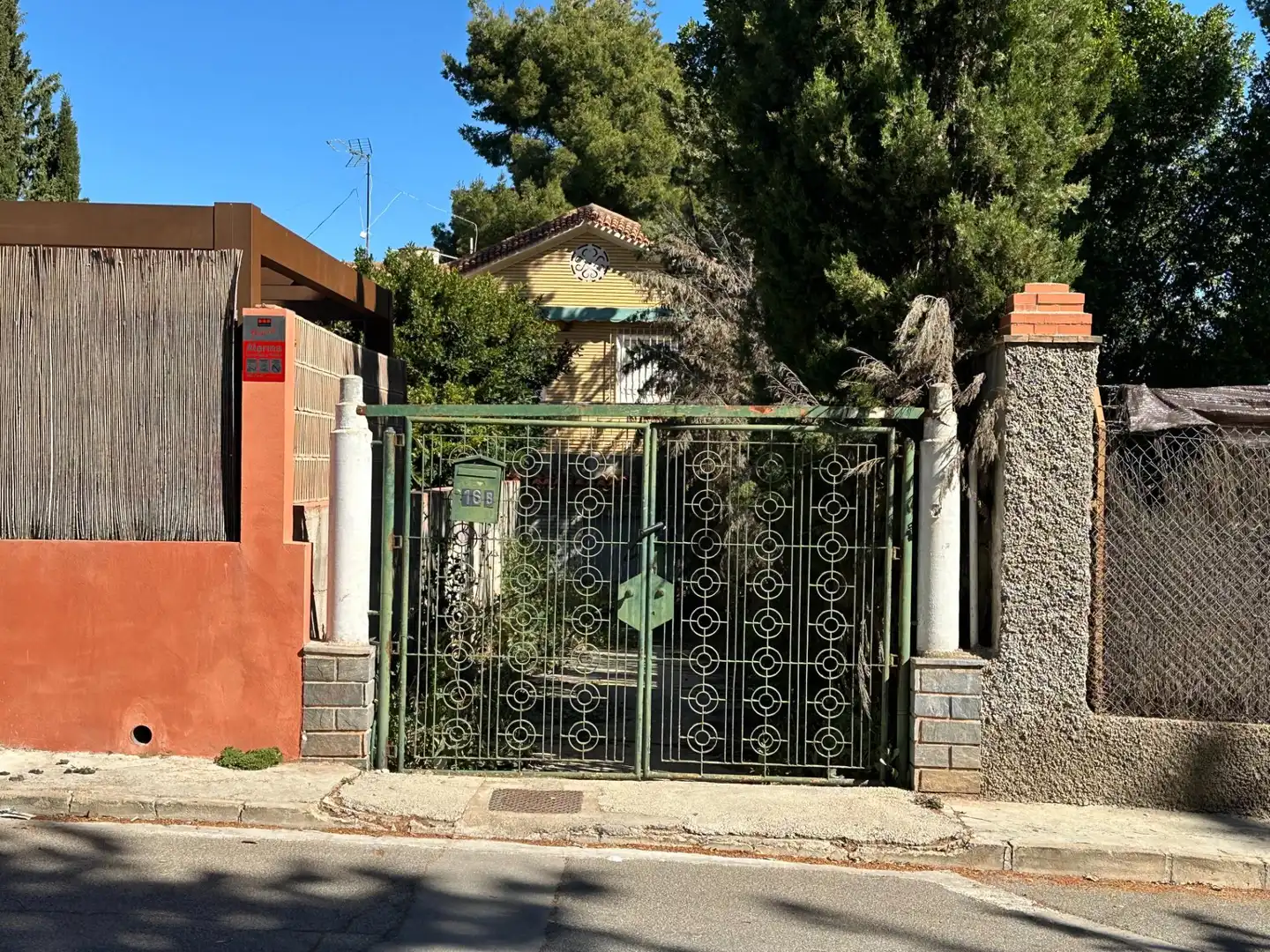 Vista exterior de Casa o xalet en venda en Murcia amb Calefacció, Terrassa i Traster