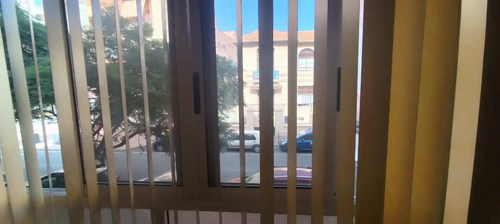 Vista exterior de Planta baixa en venda en Alicante / Alacant