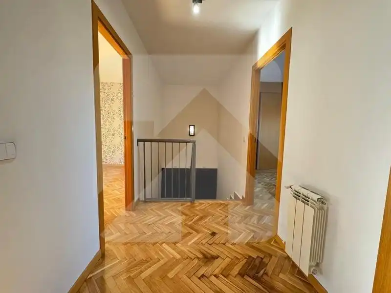 Ático en venta en Valdemoro con Aire acondicionado, Calefacción y Jardín privado