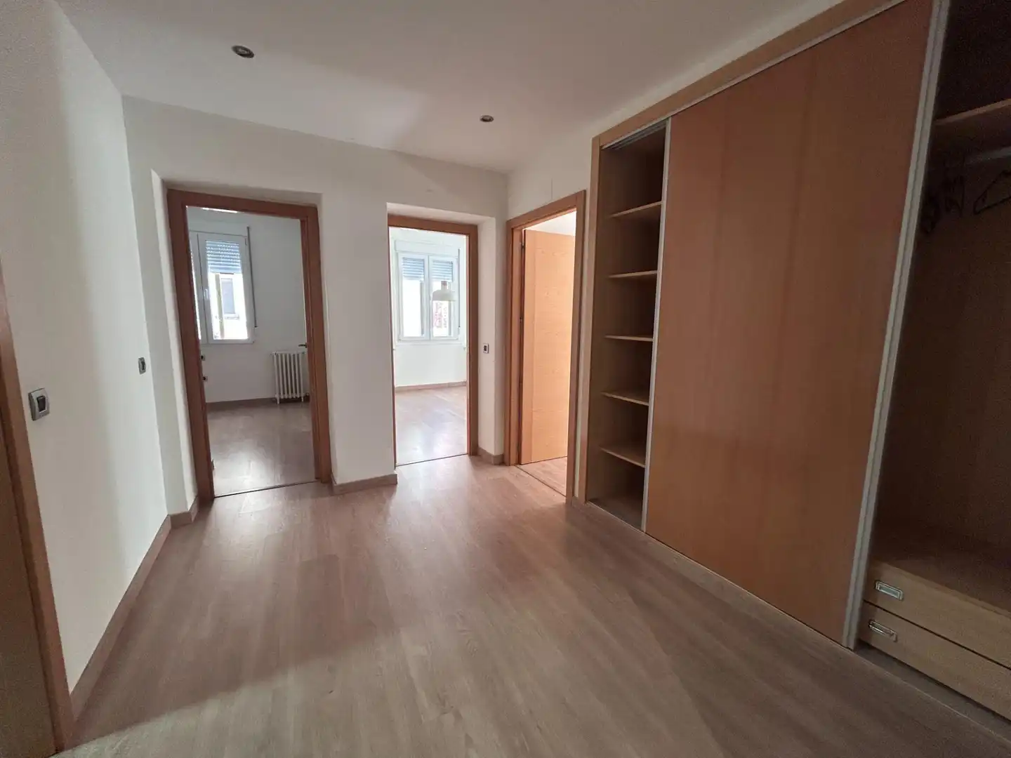 Flat for rent in Madrid  with Air Conditioner and Heating