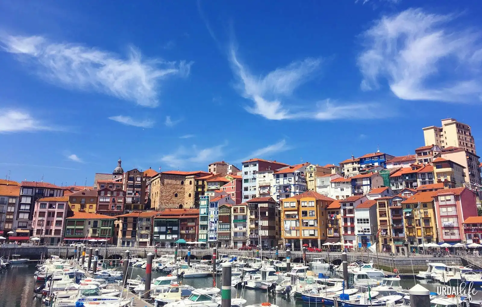 Vista exterior de Pis en venda en Bermeo amb Calefacció i Balcó