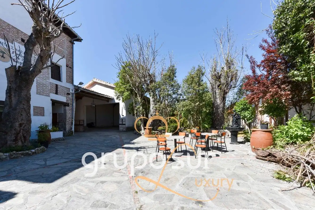 Country homes for sale in Olmedo  with Heating, Private garden and Parquet flooring