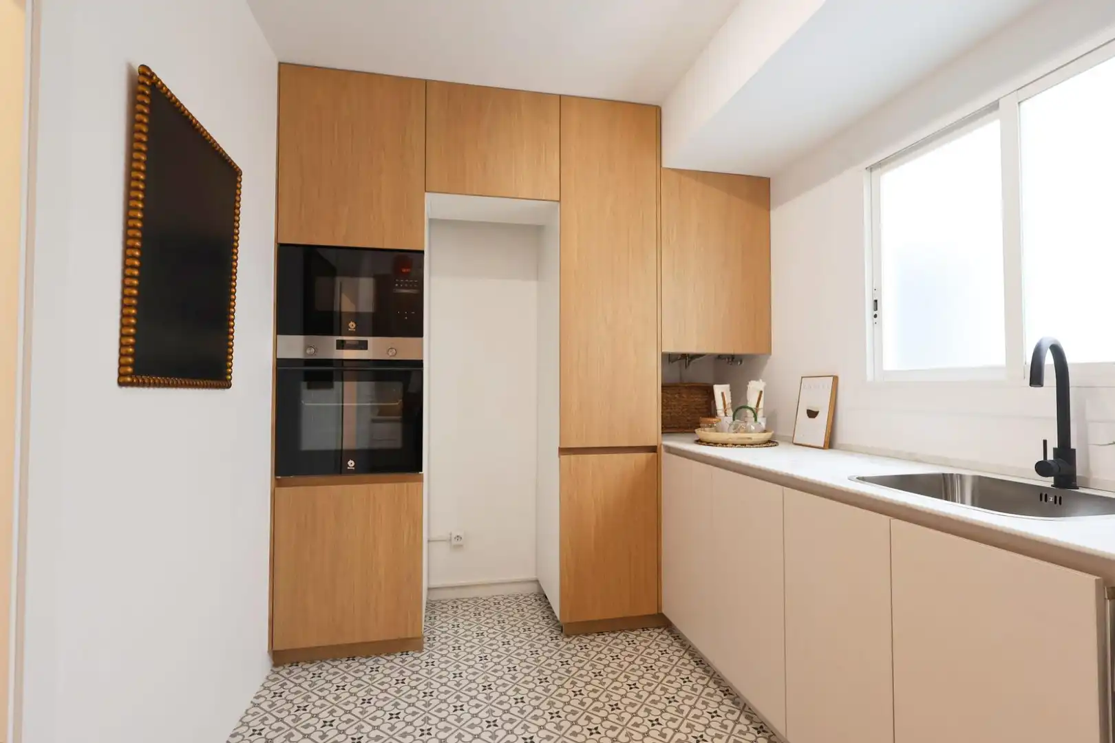 Cocina de Piso en venta en Vilanova i la Geltrú con Parquet, Trastero y Balcón