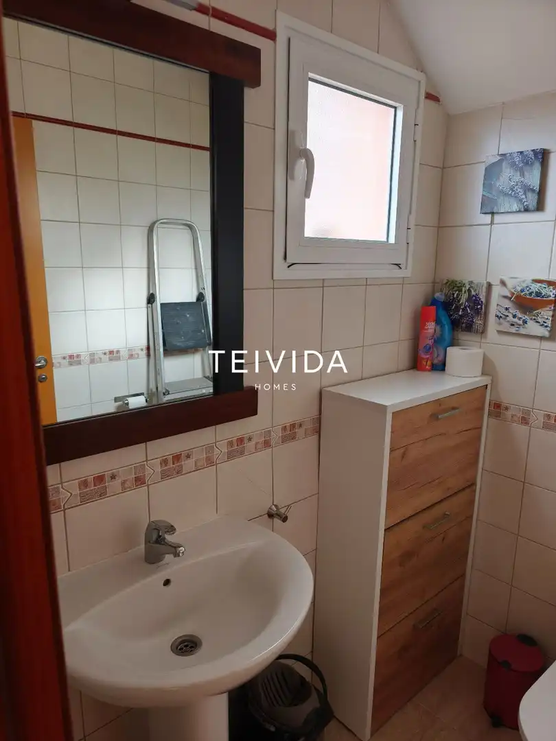 Habitación de Casa adosada en venta en Adeje con Aire acondicionado, Terraza y Trastero