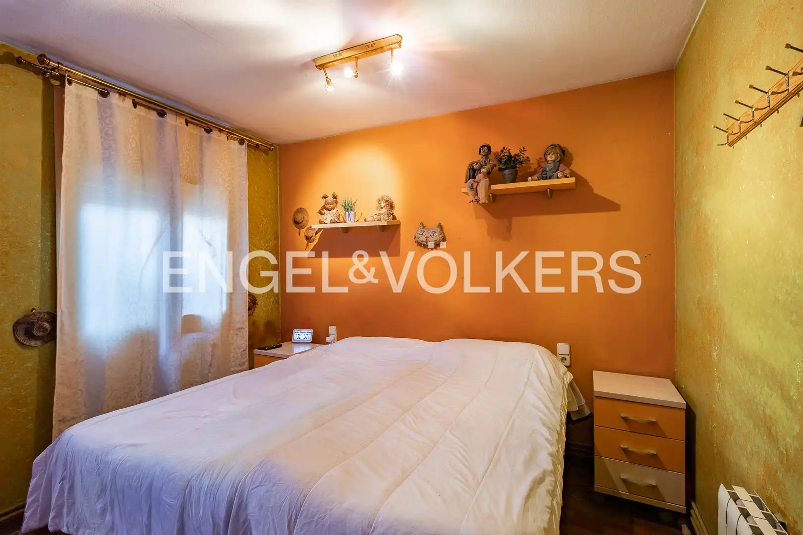 Schlafzimmer von Wohnung zum Verkauf in Molins de Rei mit Klimaanlage, Heizung und Parkett