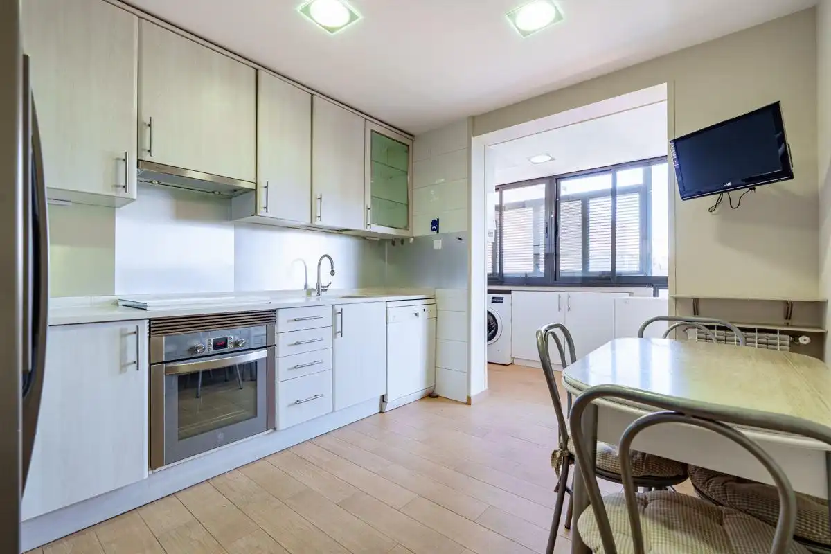 Cocina de Ático en venta en Pozuelo de Alarcón con Aire acondicionado, Calefacción y Jardín privado