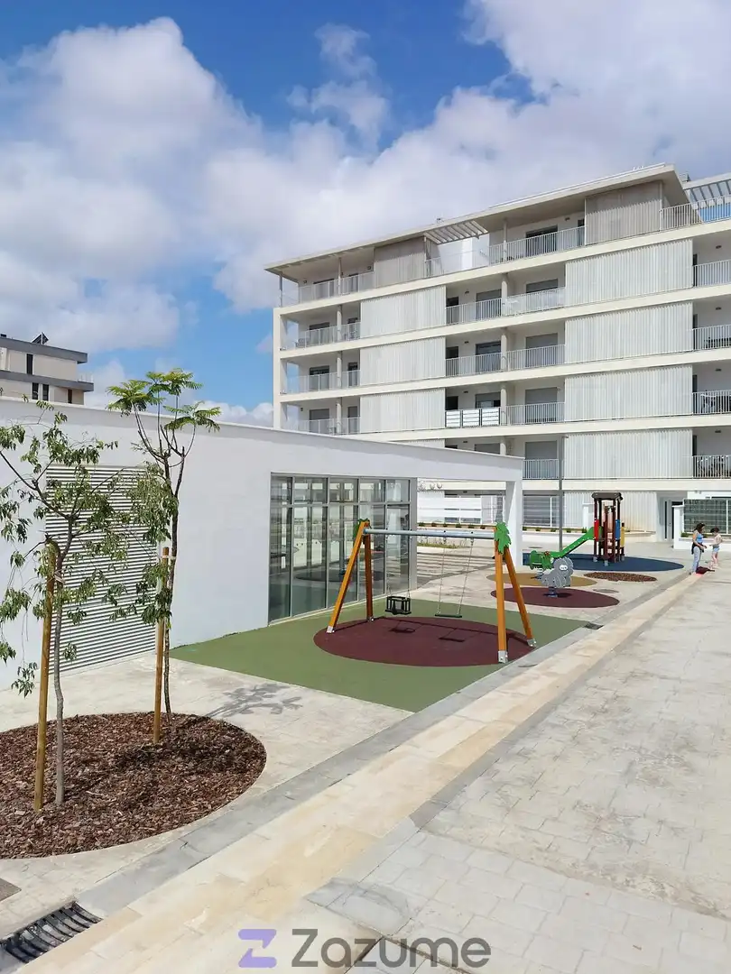 Exterior view of Flat for rent in Dos Hermanas  with Air Conditioner, Heating and Private garden