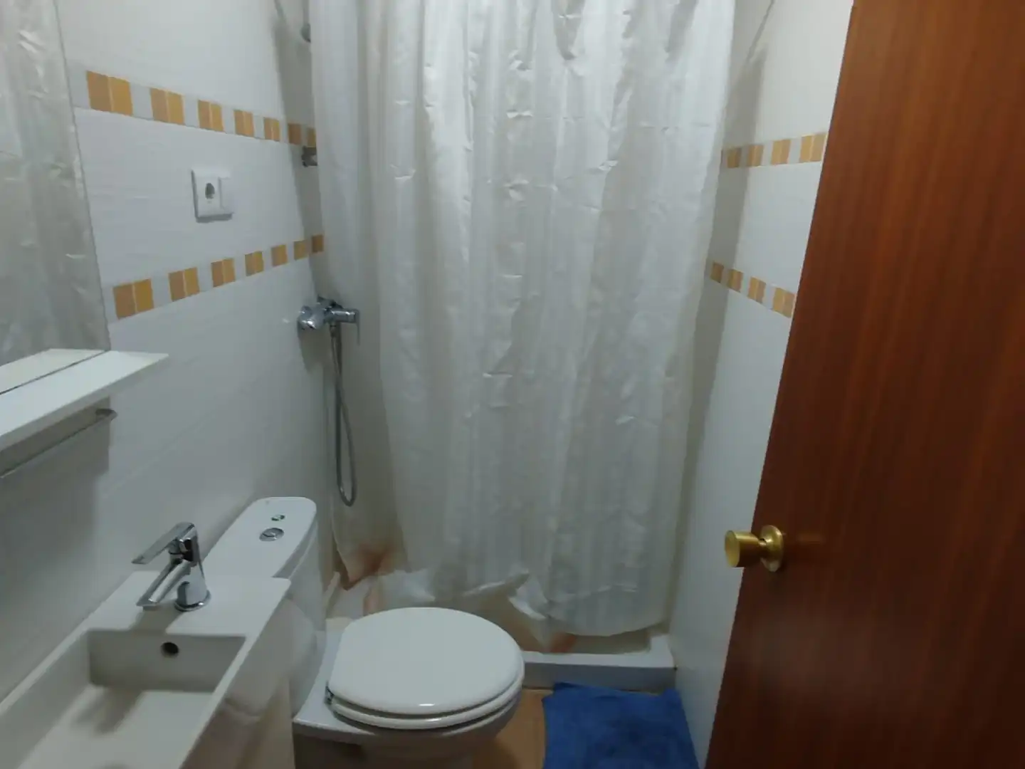 Bathroom of Flat for rent in Murcia  with Furnished and Washing machine