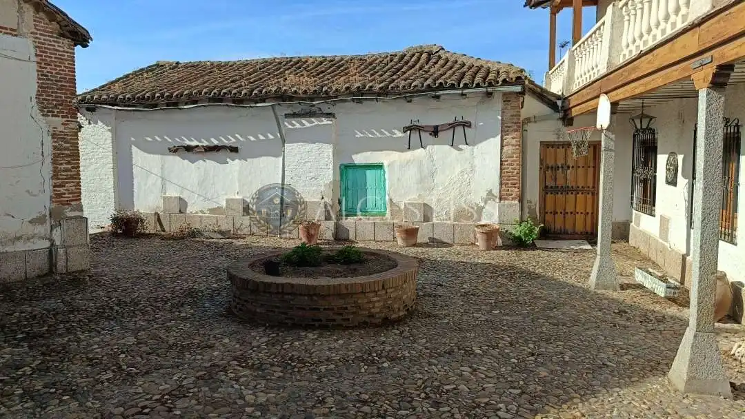 Exterior view of Houses for sale in Méntrida  with Heating, Storage room and Furnished