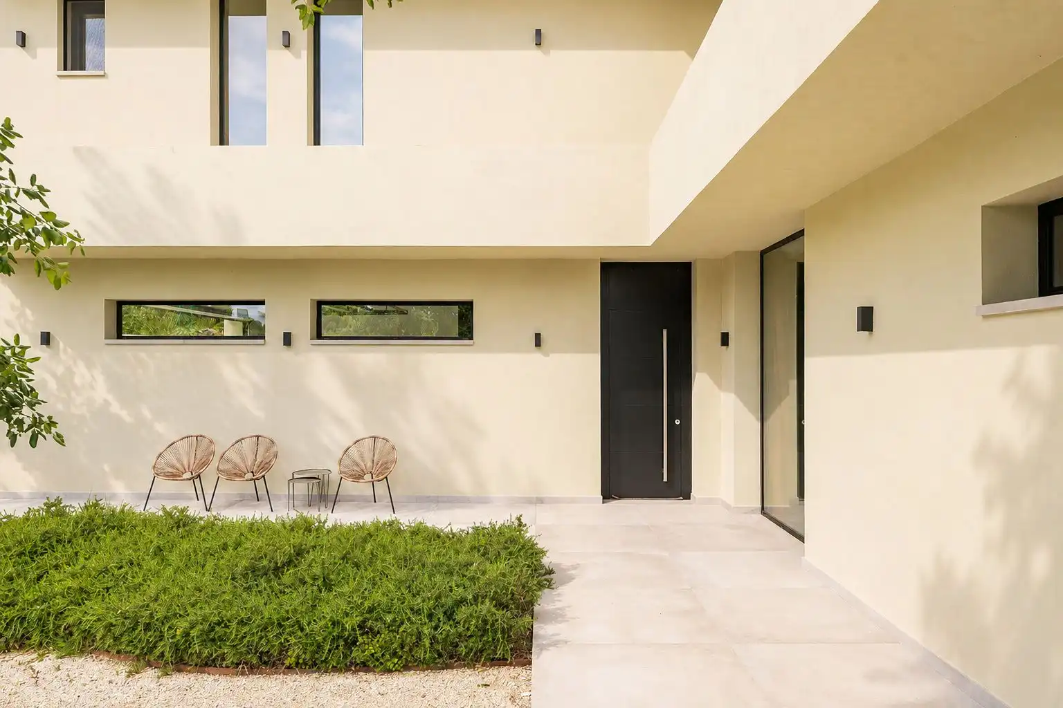 Vista exterior de Casa o xalet en venda en Benahavís amb Calefacció, Jardí privat i Terrassa