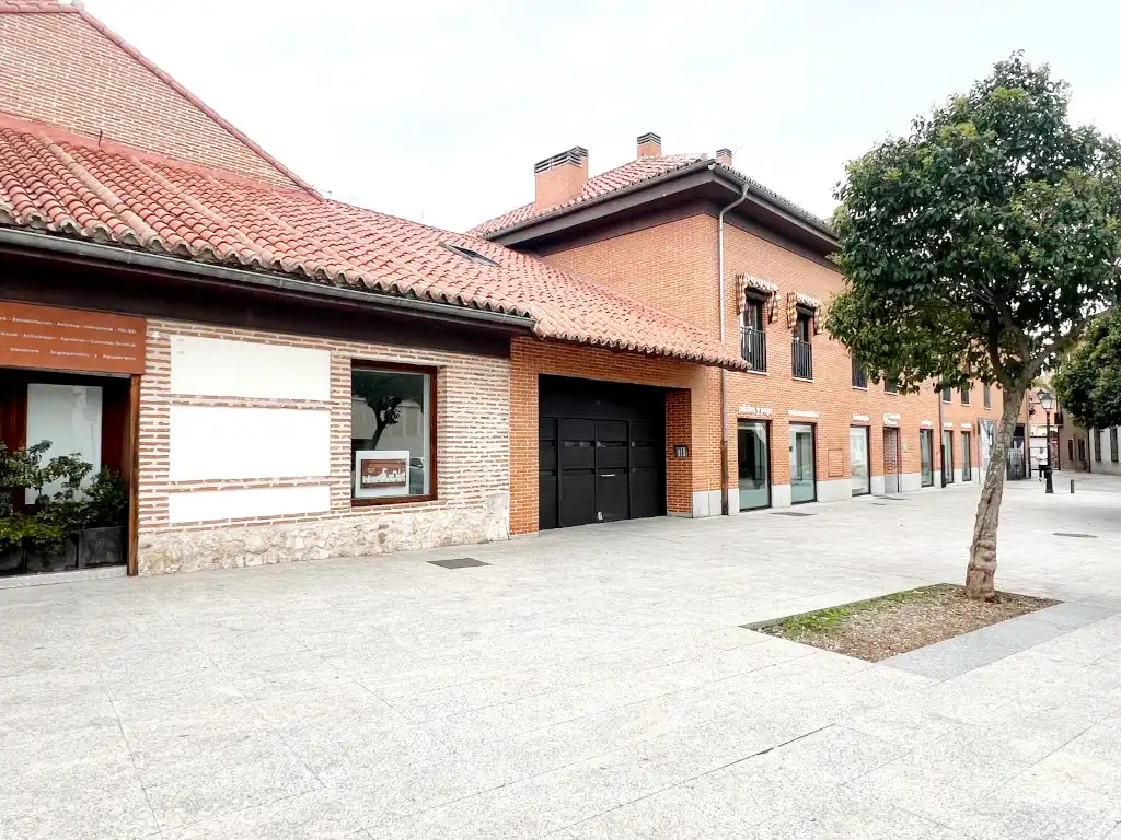 Vista exterior de Ático de alquiler en Alcalá de Henares con Aire acondicionado y Calefacción