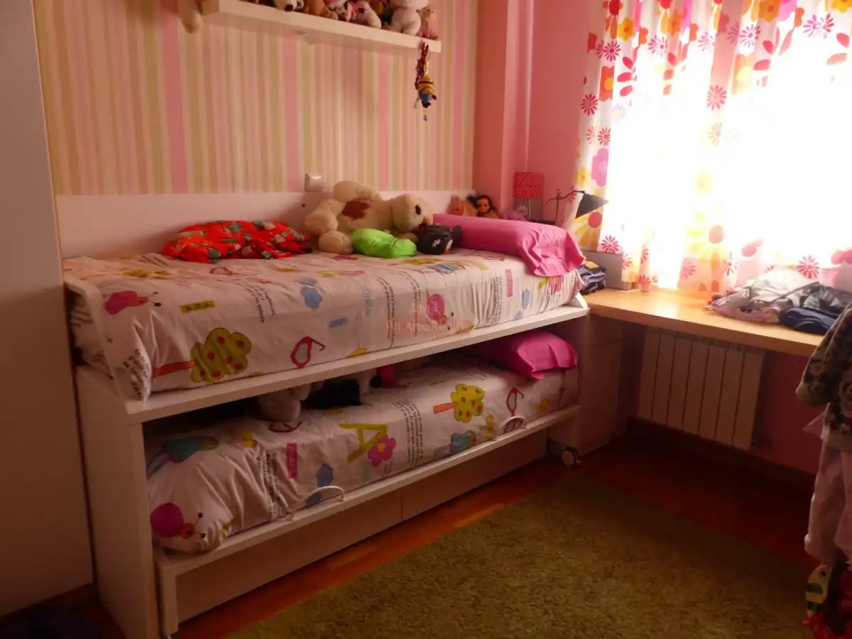 Schlafzimmer von Wohnung zur Miete in Albacete mit Heizung und Balkon