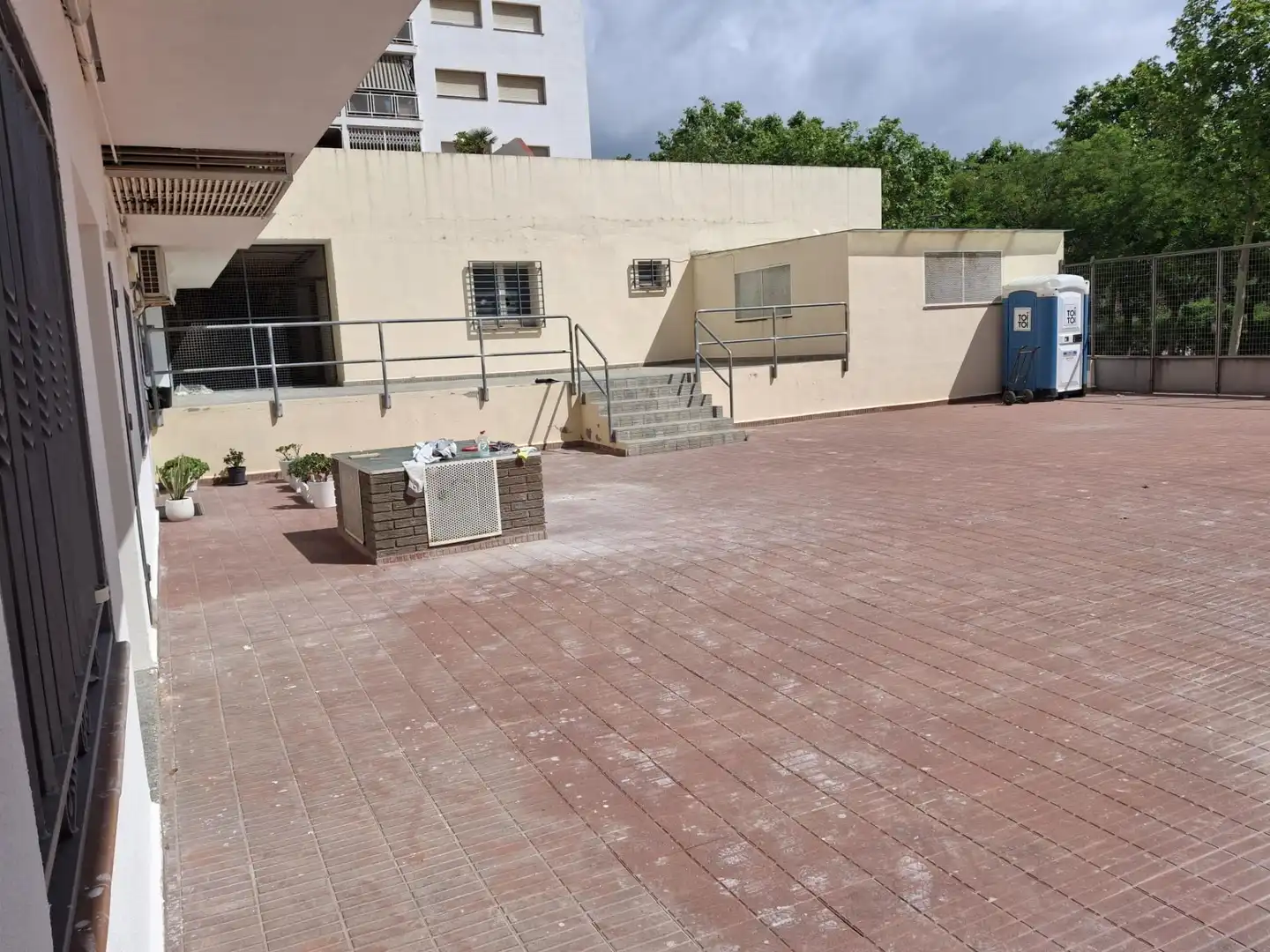 Terraza de Local de alquiler en Mataró con Aire acondicionado