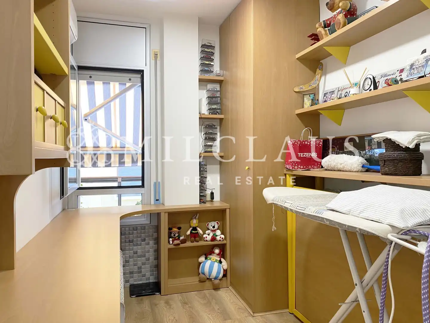 Einfamilien-Reihenhaus zum Verkauf in L'Hospitalet de Llobregat mit Klimaanlage, Heizung und Parkett