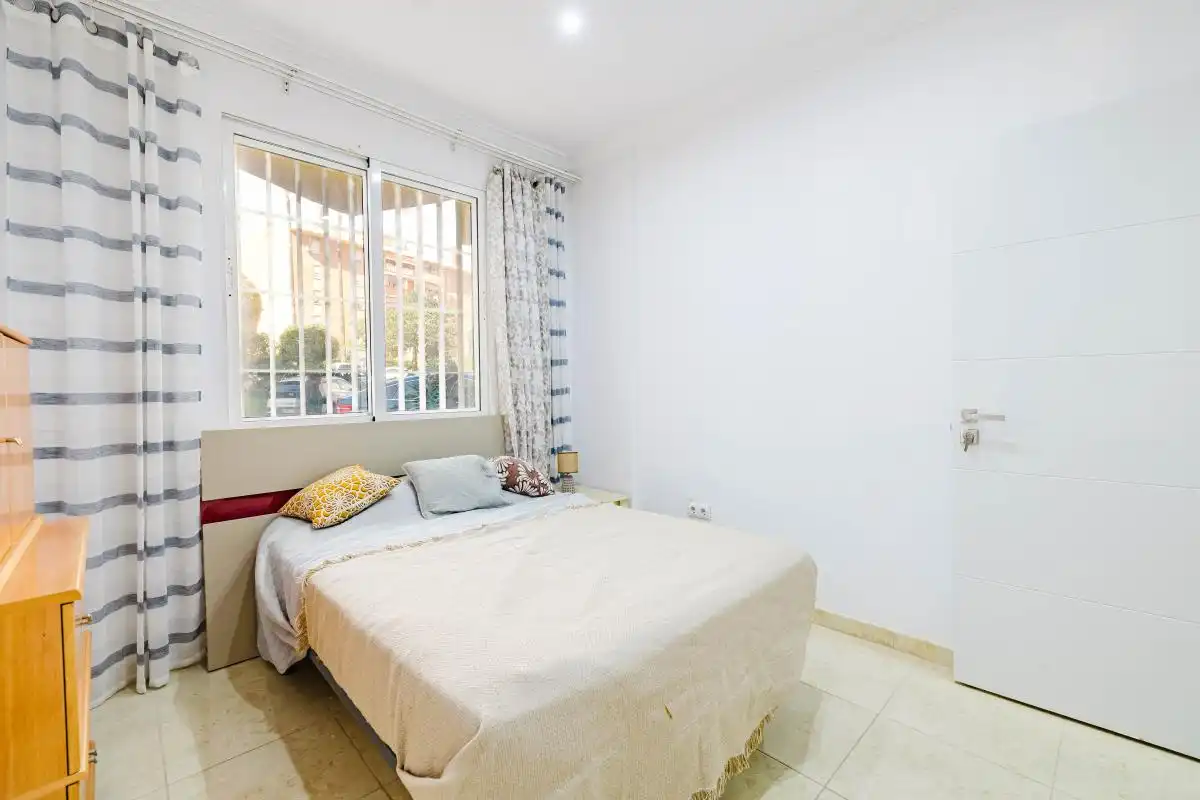 Habitación de Planta baja en venta en Benalmádena con Calefacción y Piscina