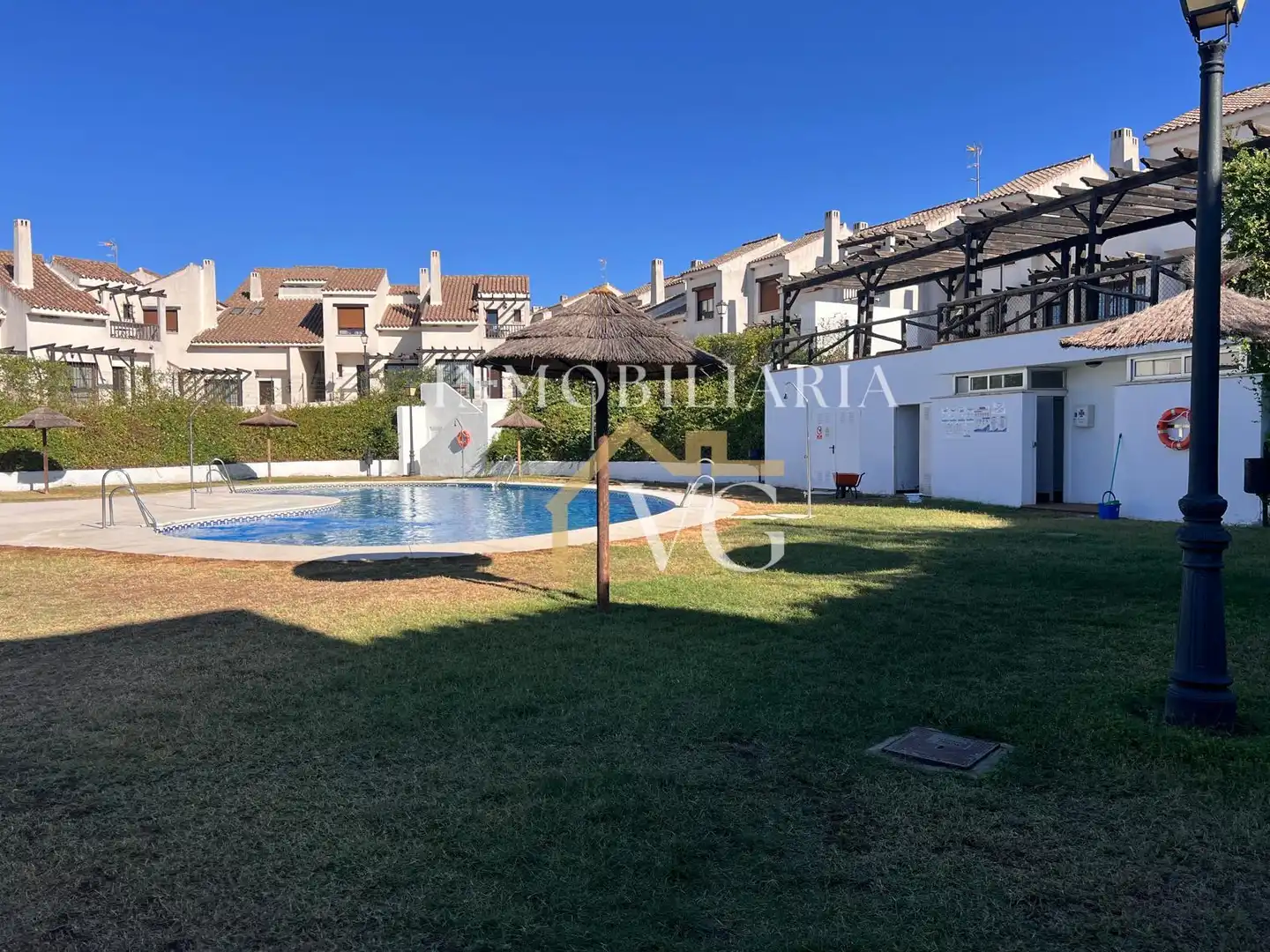 Casa amb piscina en venda a El Ronquillo