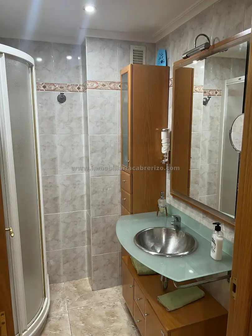 Baño de Piso en venta en  Logroño con Aire acondicionado, Calefacción y Parquet