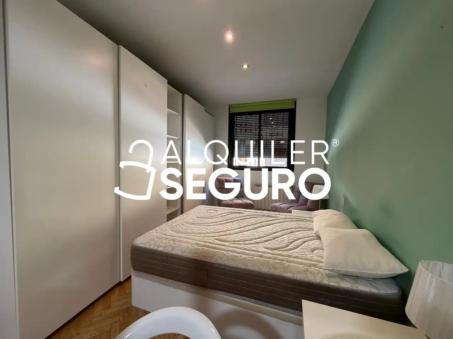 Schlafzimmer von Loft zur Miete in Madrid mit Heizung, Abstellraum und Möbliert