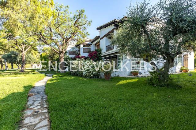 Casa-chalet en Venta en Alorda Park