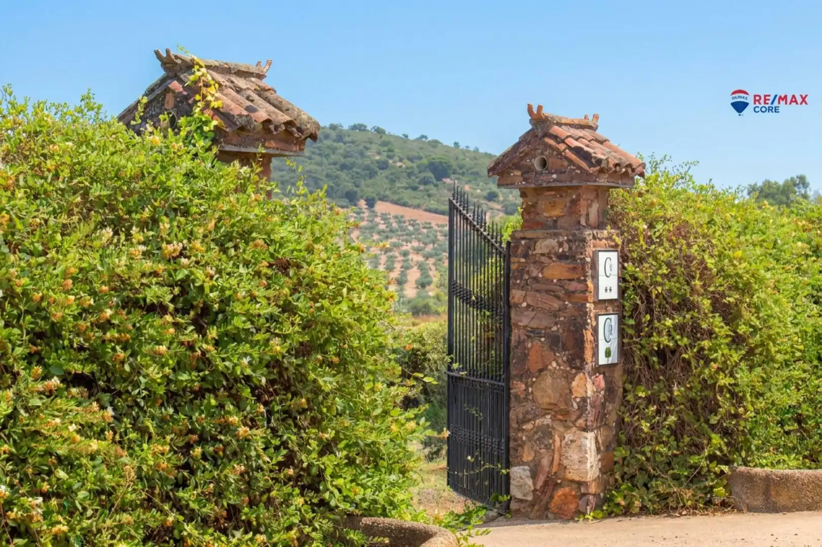 Jardí de Casa o xalet en venda en Puebla de Obando amb Aire condicionat, Calefacció i Jardí privat