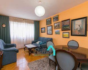 Living room of Flat to rent in Oviedo   with Heating, Parquet flooring and Terrace