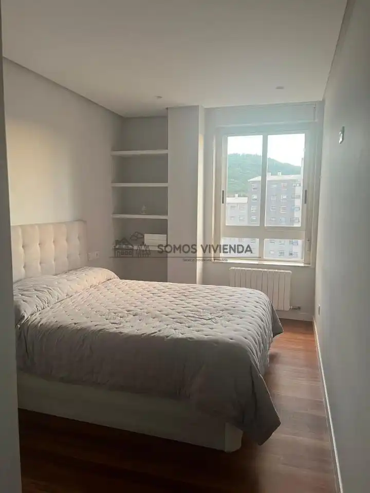 Dormitori de Apartament en venda en Ourense Capital  amb Calefacció