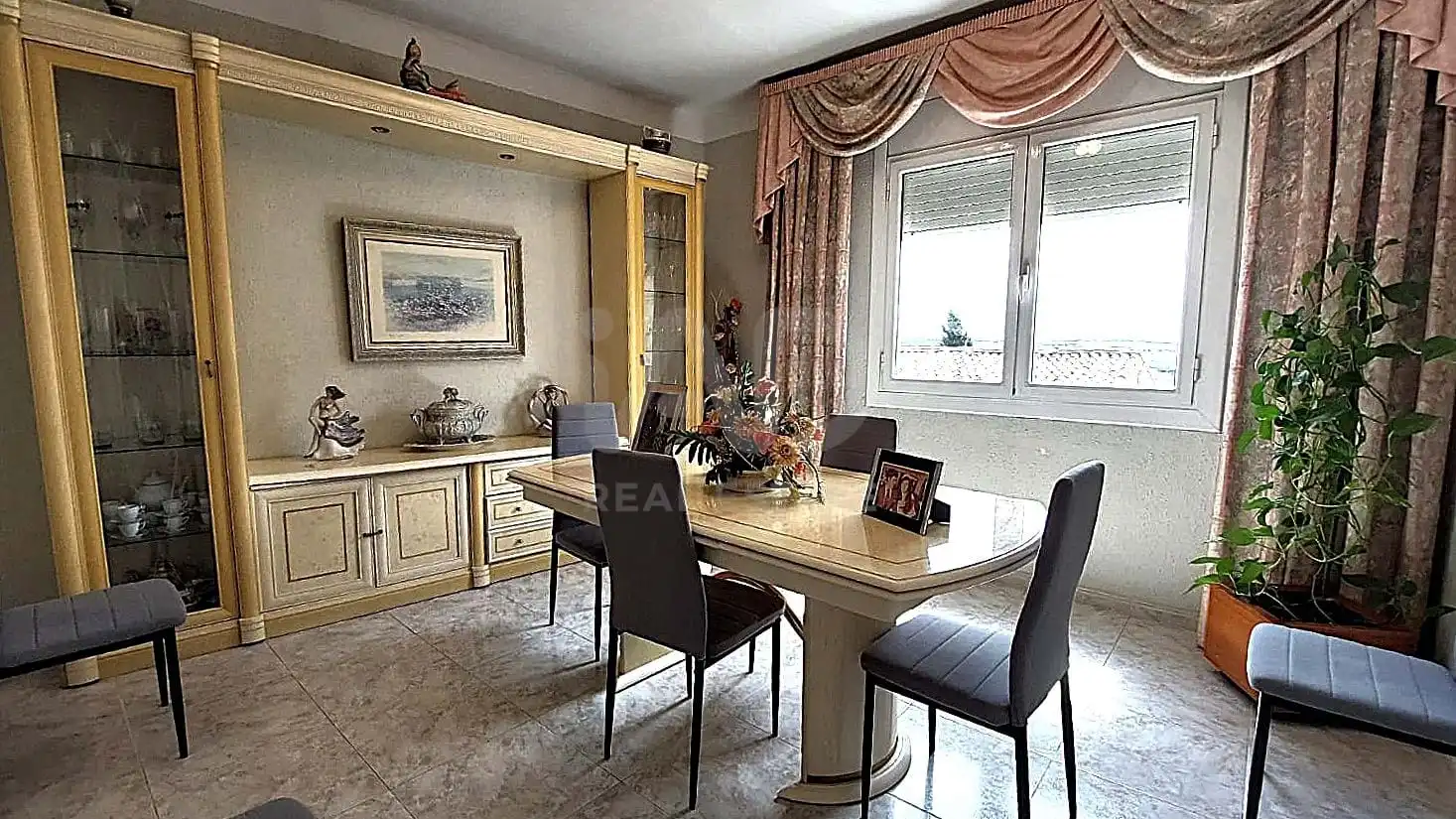 Dining room of Flat for sale in Calaf  with Air Conditioner and Heating