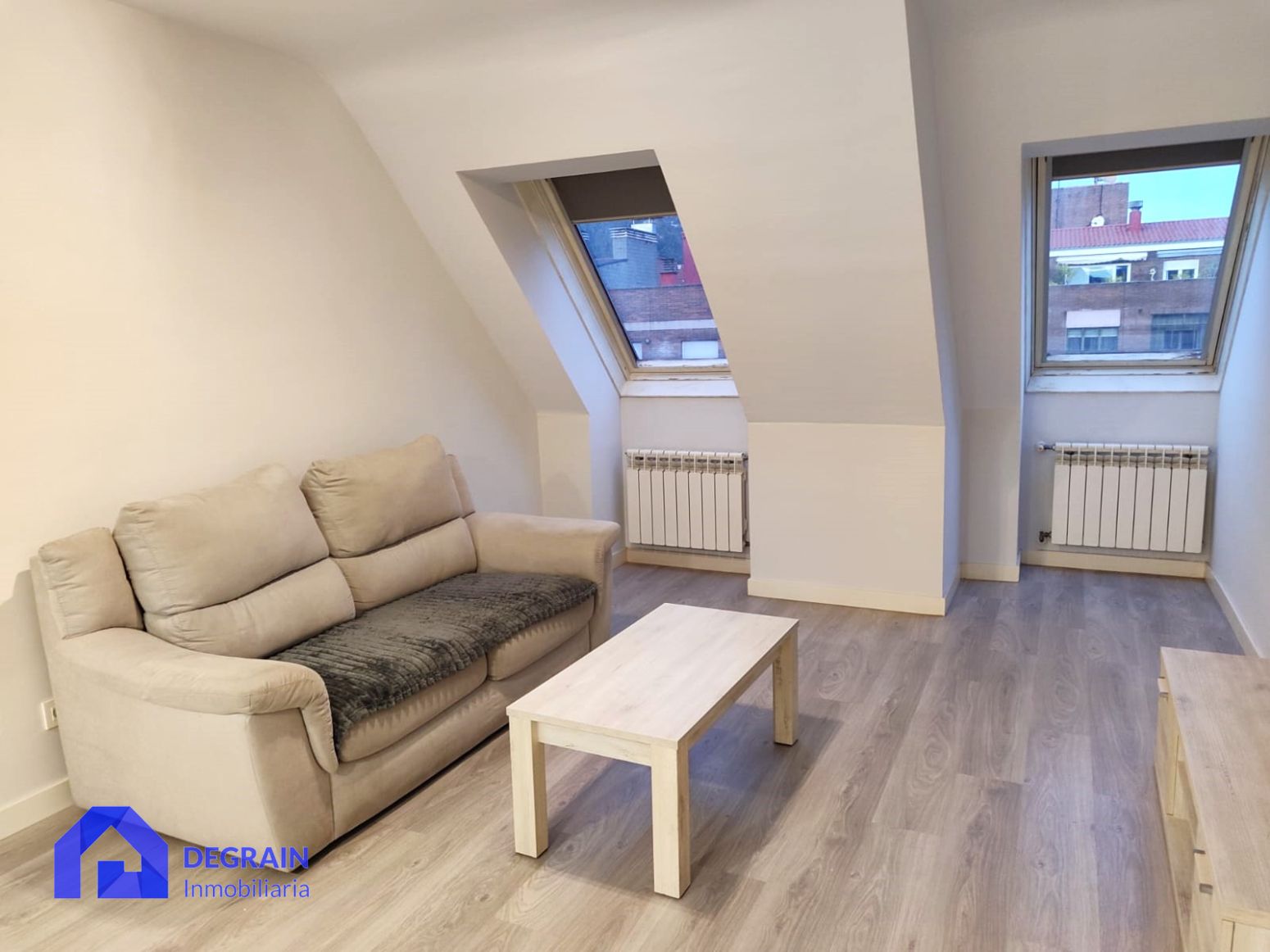 Bedroom of Flat to rent in Oviedo   with Heating