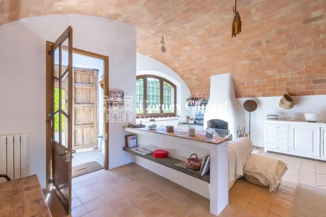 Schlafzimmer von Haus oder Chalet zur Miete in Vilopriu mit Klimaanlage, Heizung und Privatgarten