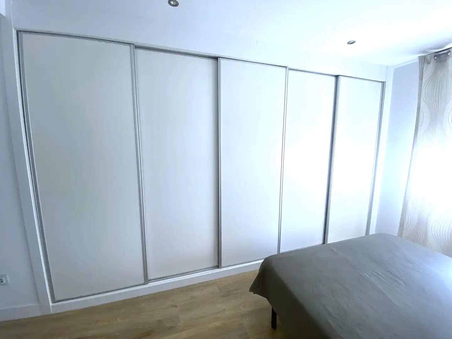 Bedroom of Houses for sale in Castro-Urdiales  with Heating, Private garden and Parquet flooring
