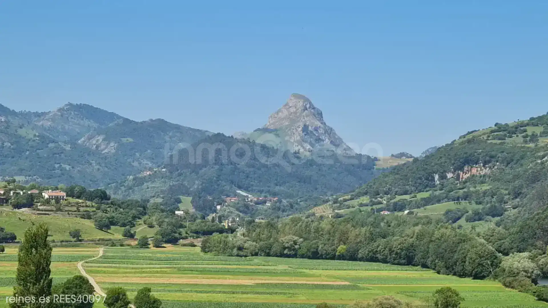 Casa o xalet en venda en Peñamellera Alta amb Calefacció, Jardí privat i Terrassa