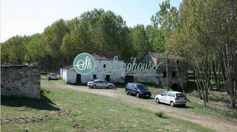 Casa en venta en Mozoncillo.